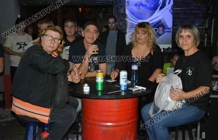 Вечер за феновете на рок музиката в Хасково