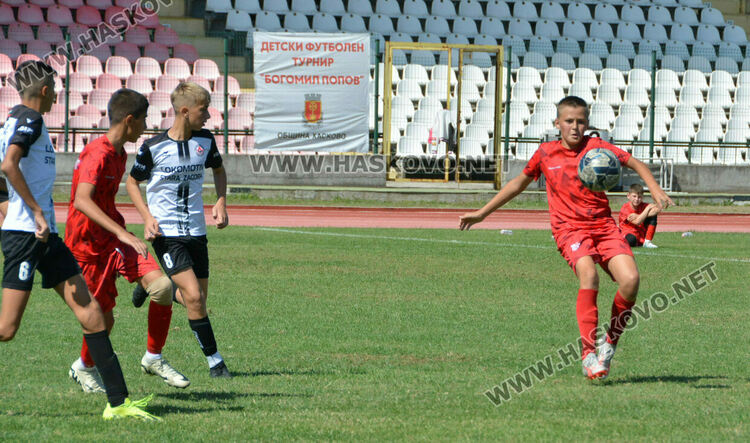 Младите надежди на ФК „Хасково“ са шампиони в турнира „Богомил Попов“