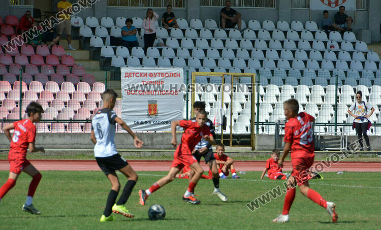 Младите надежди на ФК „Хасково“ са шампиони в турнира „Богомил Попов“