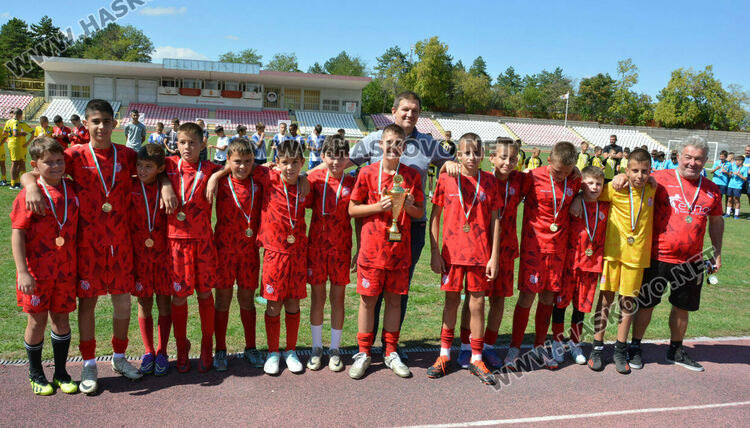 Младите надежди на ФК „Хасково“ са шампиони в турнира „Богомил Попов“