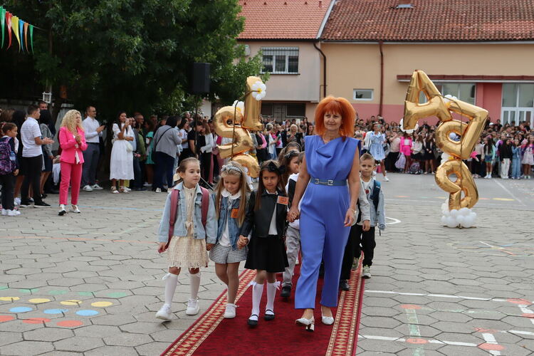 Панда посреща учениците в ОУ „Св. Климент Охридски“