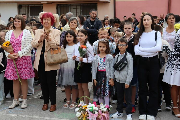 Панда посреща учениците в ОУ „Св. Климент Охридски“