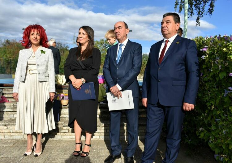 Започна новата учебна година в Асеновград 