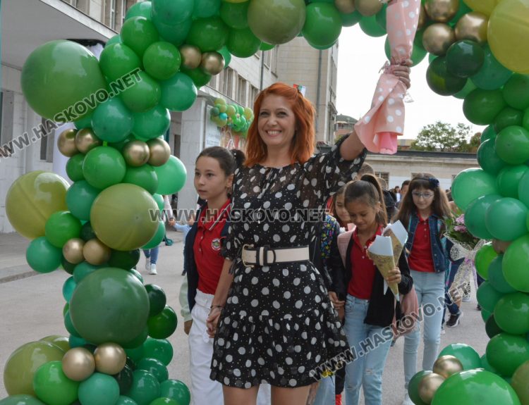 Тържествено откриха учебната година в СУ „Васил Левски“ в Хасково