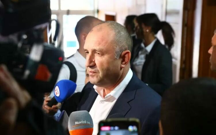 Румен Радев