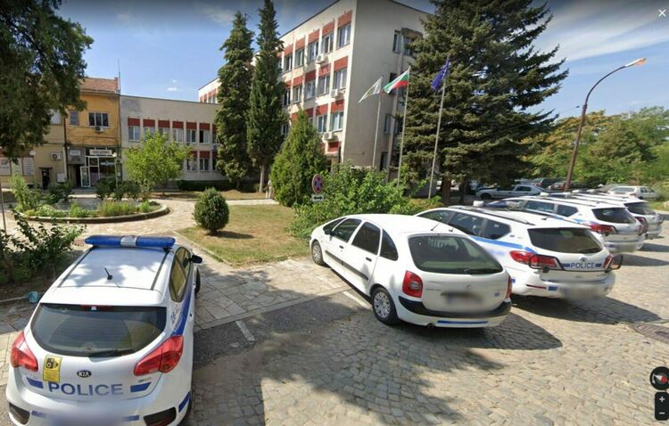 Сириец е с опасност за живота след пробождане от сънародник 