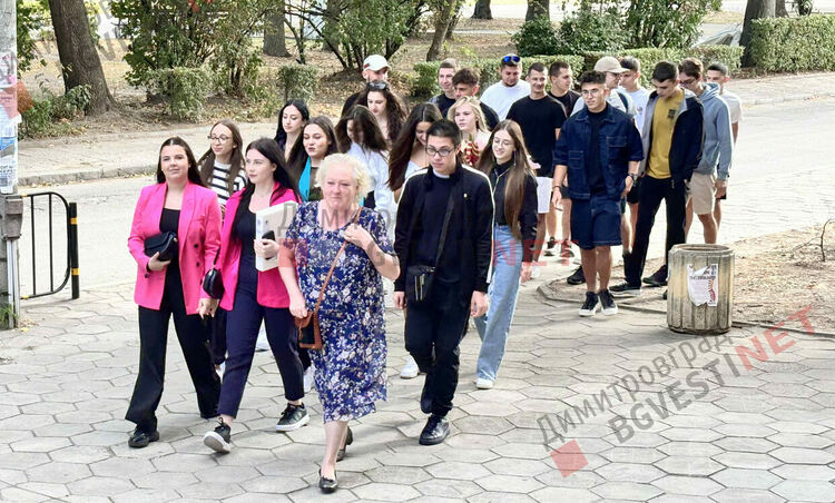 С емоции, радост и мотивация стартира учебната година в Димитровград