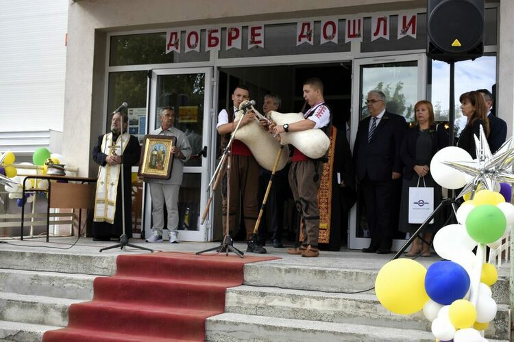 Започна новата учебна година в Асеновград 