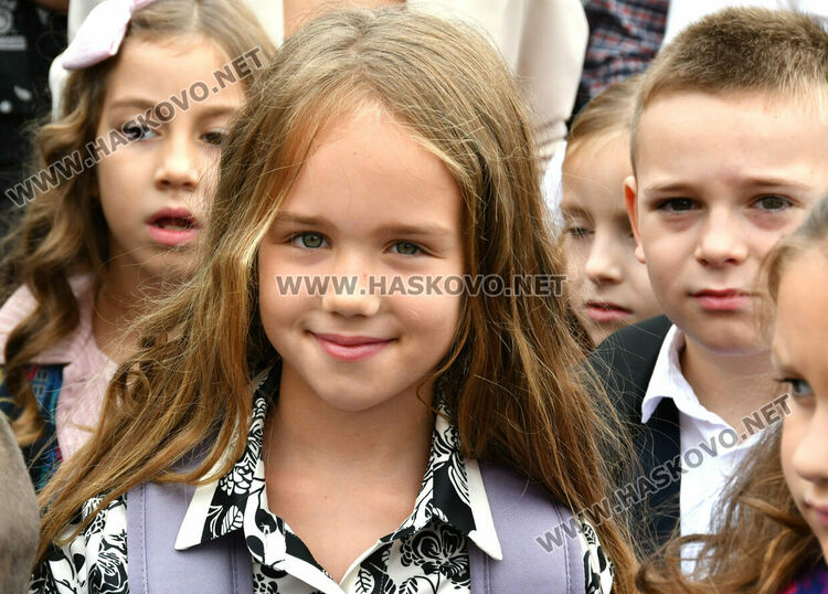 98 първокласници прекрачиха прага на ОУ „Христо Смирненски“ в Хасково