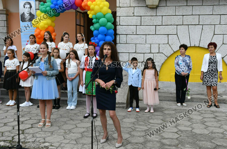 98 първокласници прекрачиха прага на ОУ „Христо Смирненски“ в Хасково