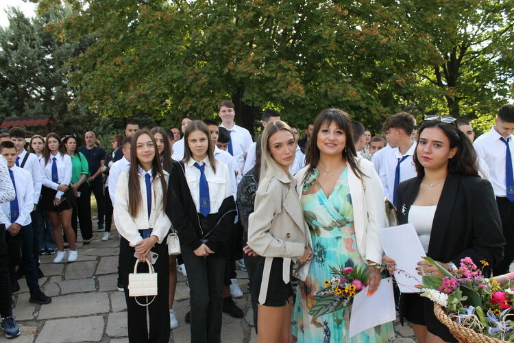 ПГДС в Хасково прие 139 осмокласници в 7 специалности