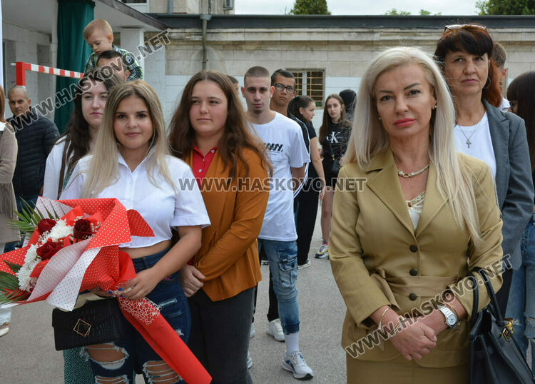 Тържествено откриха учебната година в СУ „Васил Левски“ в Хасково