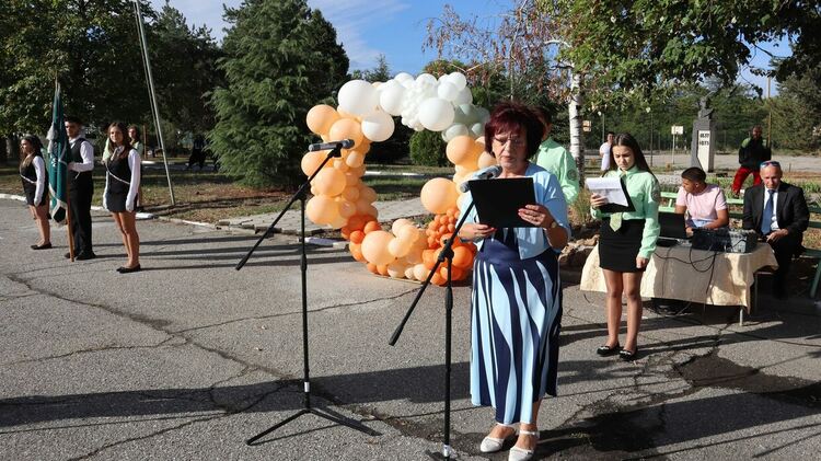 Училища и детски градини откриха учебната година
