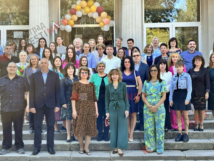 С емоции, радост и мотивация стартира учебната година в Димитровград