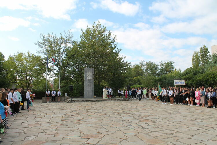 ПГДС в Хасково прие 139 осмокласници в 7 специалности