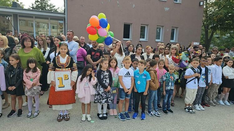 С емоции, радост и мотивация стартира учебната година в Димитровград