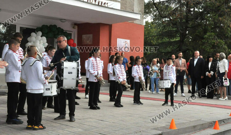 За пръв път в Хасково: Изучават испански в прогимназиален курс