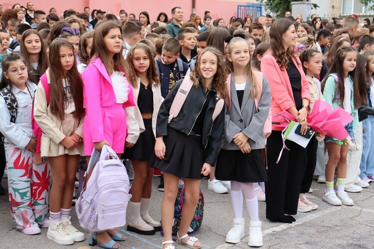 Панда посреща учениците в ОУ „Св. Климент Охридски“