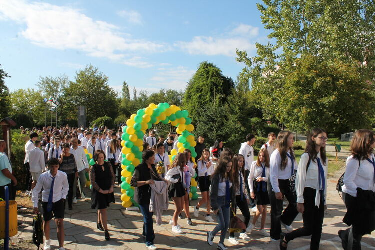ПГДС в Хасково прие 139 осмокласници в 7 специалности