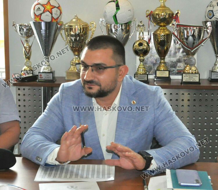 Консултациите за състав на СИК продължиха едва 6 минути