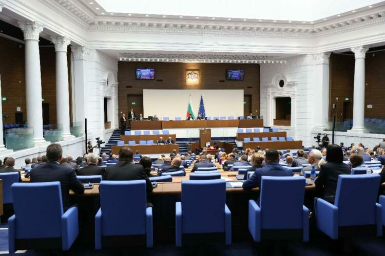 Правна възможност за бързо производство по ликвидация гласува парламентът