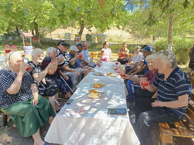 Домът за стари хора в Кърджали с кампания "Подари време на баба и дядо"