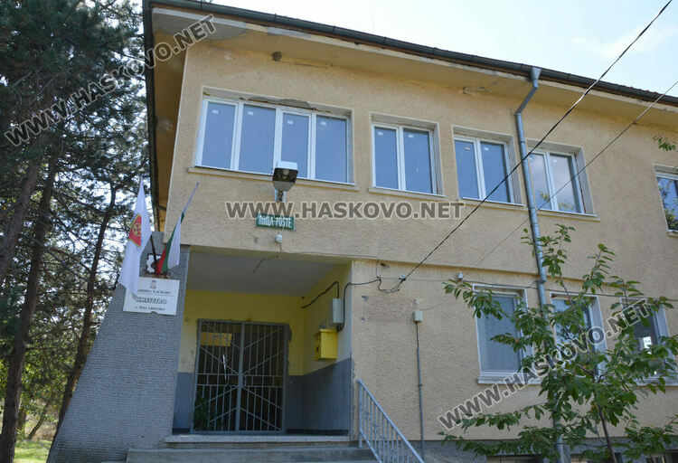 В Маслиново са шокирани, молят се пострадалото дете да оцелее 