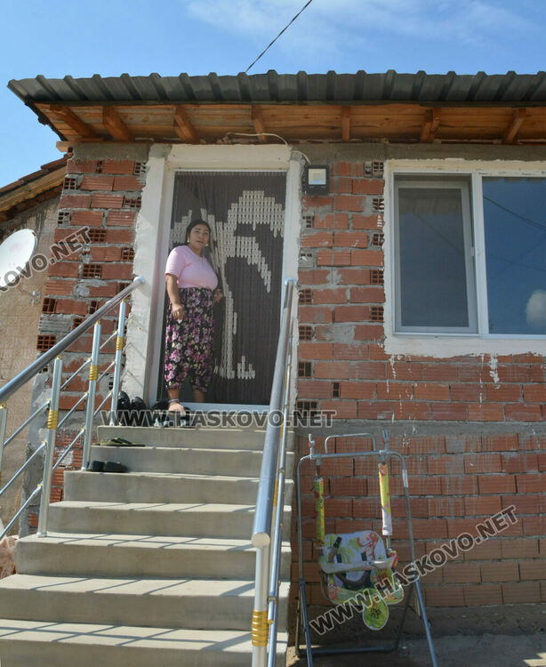 Къщата в Маслиново, където живеят близките на 20-годишната Румяна