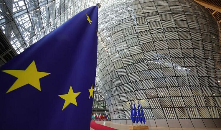 ЕП подрепя възможността Украйна да поразява военни цели в Русия със западно оръжие