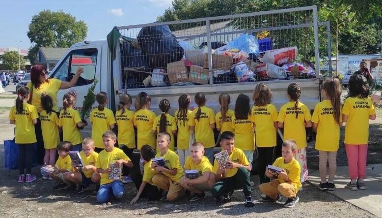 Екоинициатива в Харманли събра над 2500 кг отпадъци 