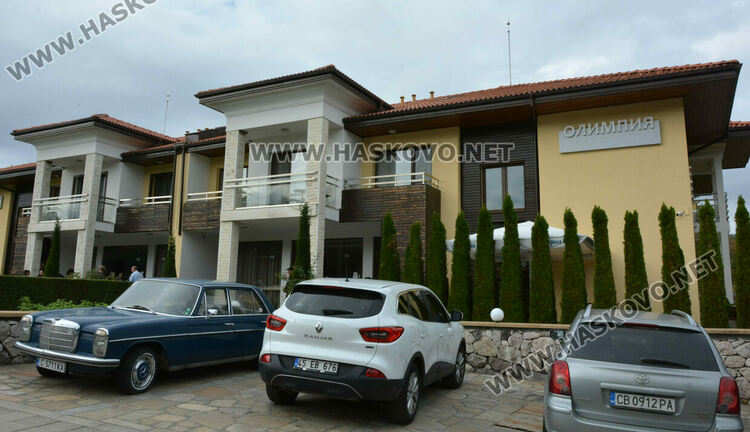 Спецполицаи проверяват Община Минерални бани, хотели и частни имоти