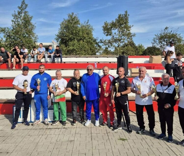 Два бронза за хасковските борци на турнир в памет на олимпийски шампион