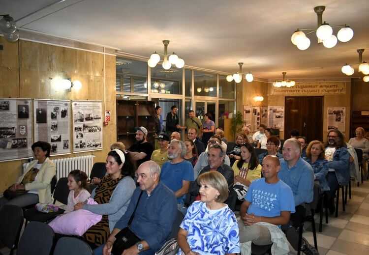 Георги Гвоздев разказа за тайните на видеооператорство пред асеновградчани 