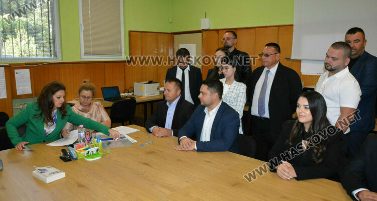 Депутатът Мюмюн Мюмюн води листата на „Алианс за права и свободи“ в Хасково