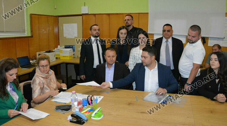 Депутатът Мюмюн Мюмюн води листата на „Алианс за права и свободи“ в Хасково