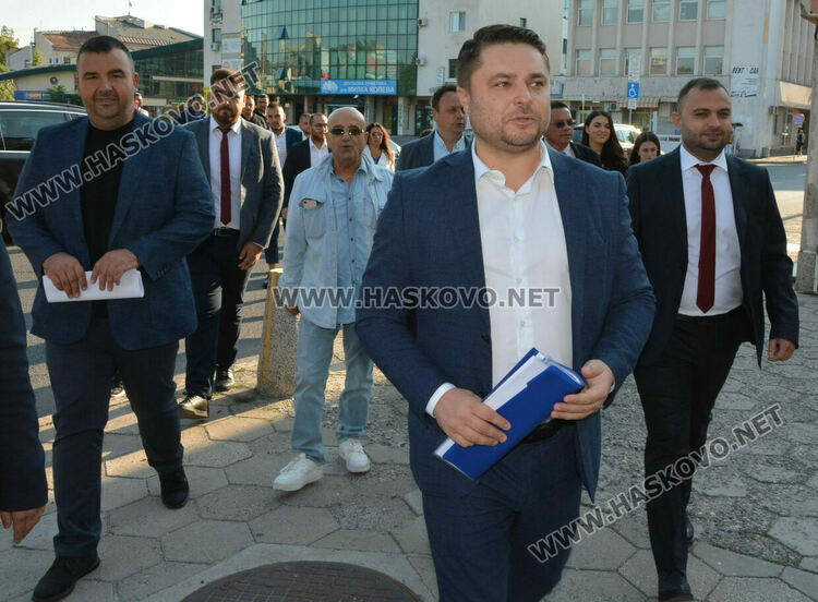 Депутатът Мюмюн Мюмюн води листата на „Алианс за права и свободи“ в Хасково