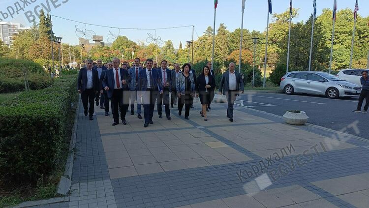 Ахмед Доган води листата на Алианс за права и свободи в Кърджали