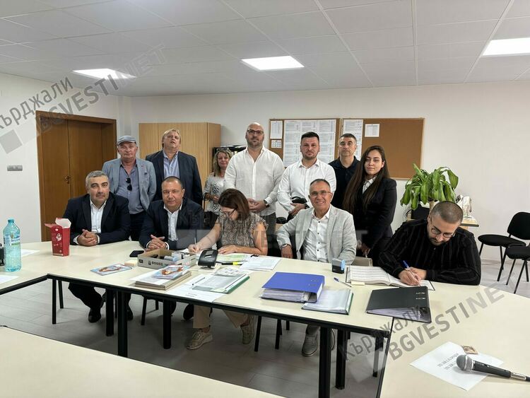 Коалицията ПП-ДБ регистрира пълна листа в Кърджали,водач е общественикът Сабахатин Гьокче