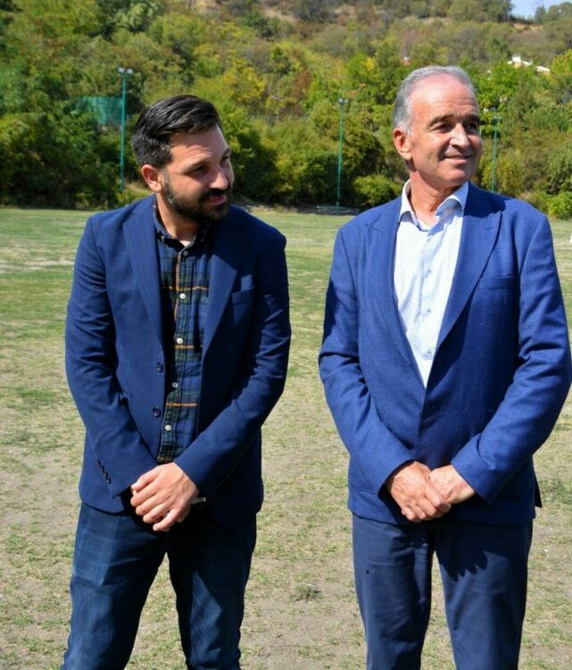 Поставиха "първа копка" на ремонта на помощното игрище към стадион "Шипка"