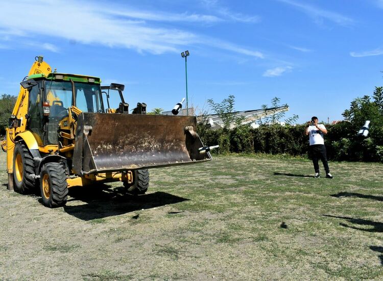 Поставиха "първа копка" на ремонта на помощното игрище към стадион "Шипка"