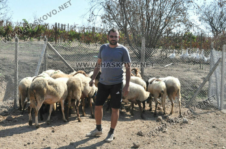 Надеждата се завърна в изгорялата ферма на Иван Янъков от Харманли