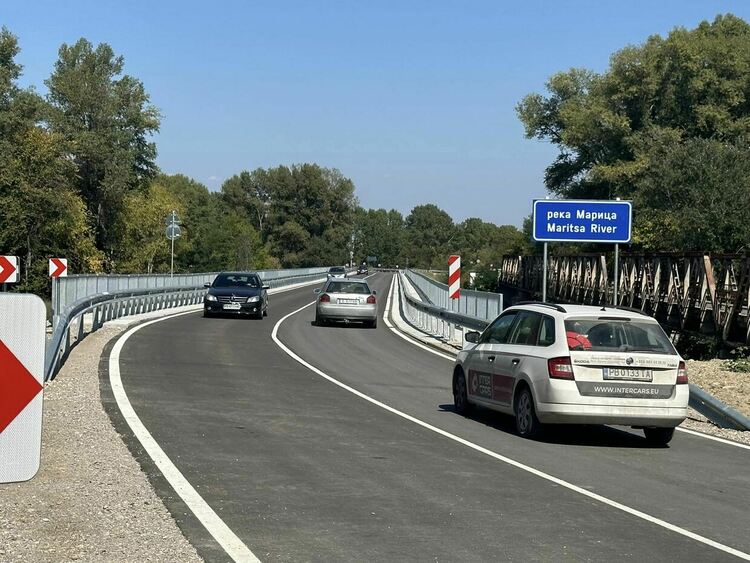 Новият мост, свързващ Първомай и село Градина, вече е факт