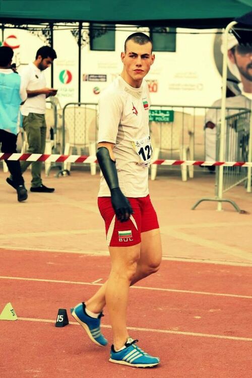 Световен шампион по лека атлетика, изгубил ръцете си при инцидент, гостува в Хасково