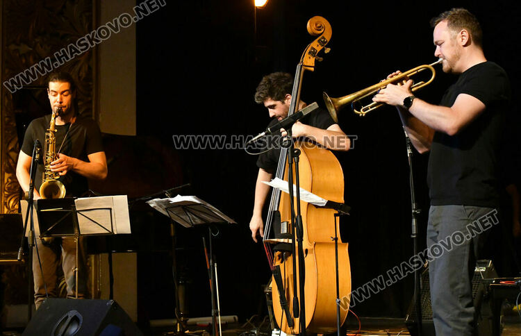 Три групи в поредната вечер на „Хасково джаз“ 