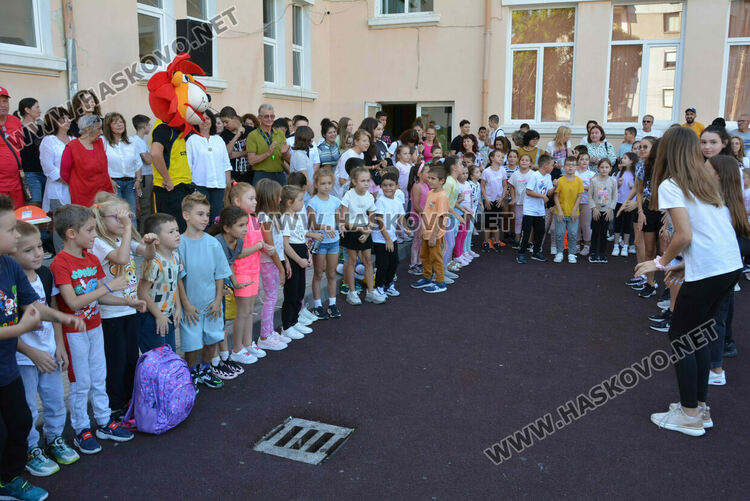 Спортни легенди вдъхновиха децата от СУ „Св. Кл. Охридски“ в Хасково