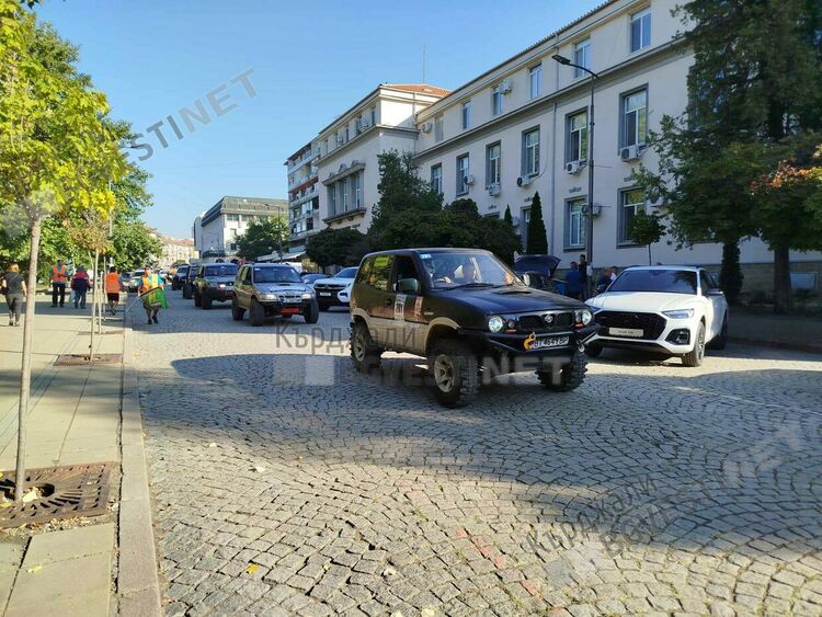 В Кърджали бе даден старт на международното състезание „Офроуд 4x4“
