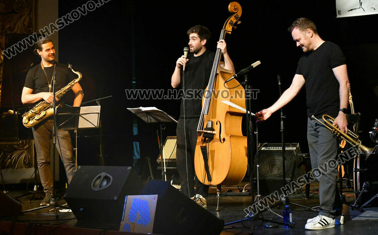 Три групи в поредната вечер на „Хасково джаз“ 