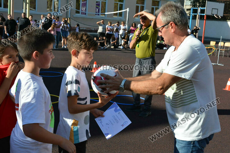 Спортни легенди вдъхновиха децата от СУ „Св. Кл. Охридски“ в Хасково