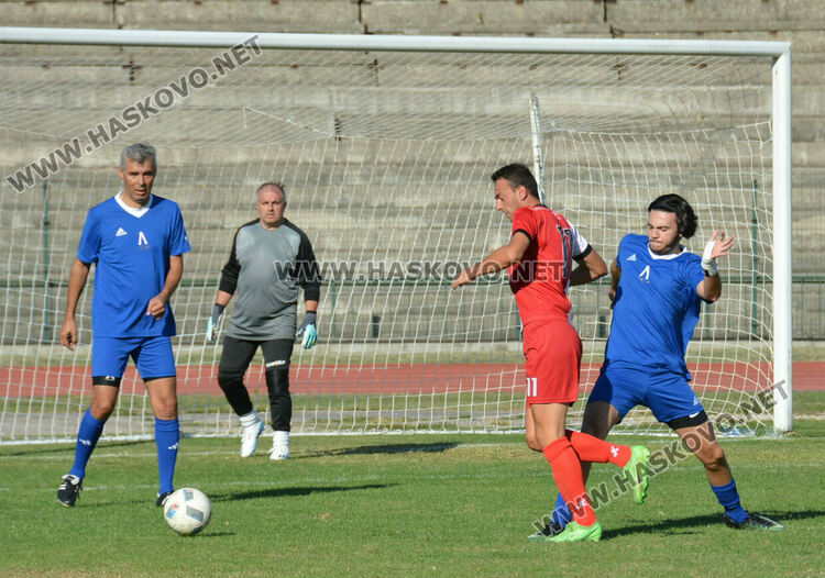 Валери Божинов се превърна в атракция на Ямача. Купата „Сашо Костов“ е синя! 
