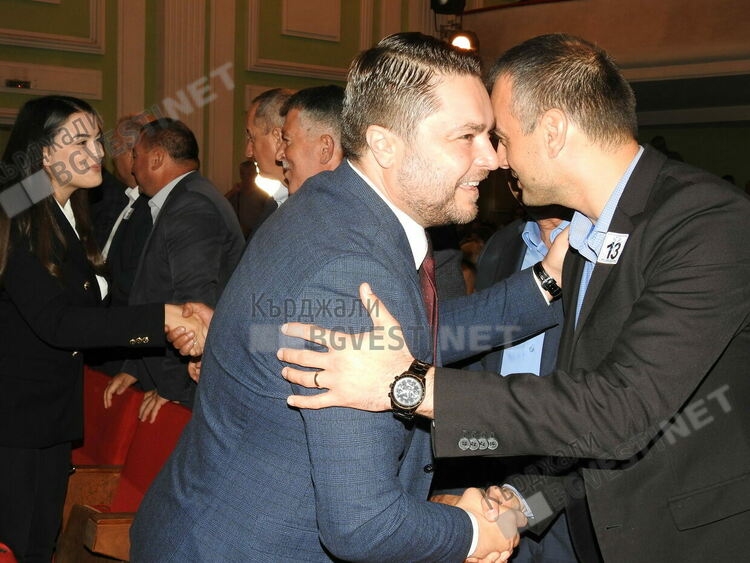 Алианс за права и свободи в Кърджали:Д-р Ахмед  Доган ни даде Родина!